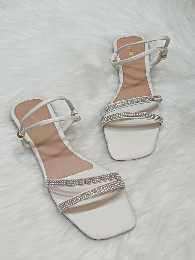 Sandália Brilho Versátil